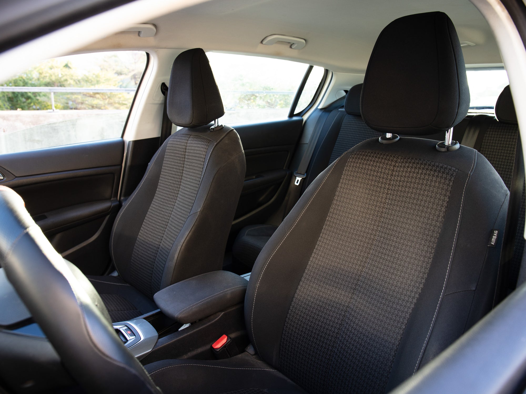 Peugeot 308 II 1,6HDi 120Cv BVM6