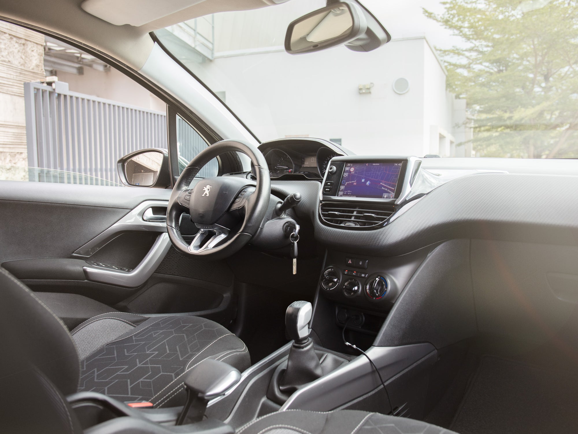 Peugeot 2008 1,6HDi 100Cv BVM5