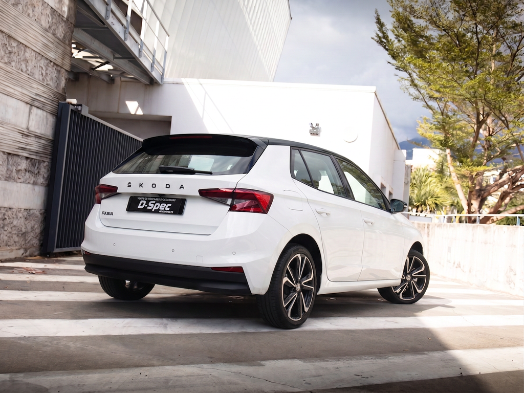 Skoda Fabia 2023 1,0L 80cv BVM5
