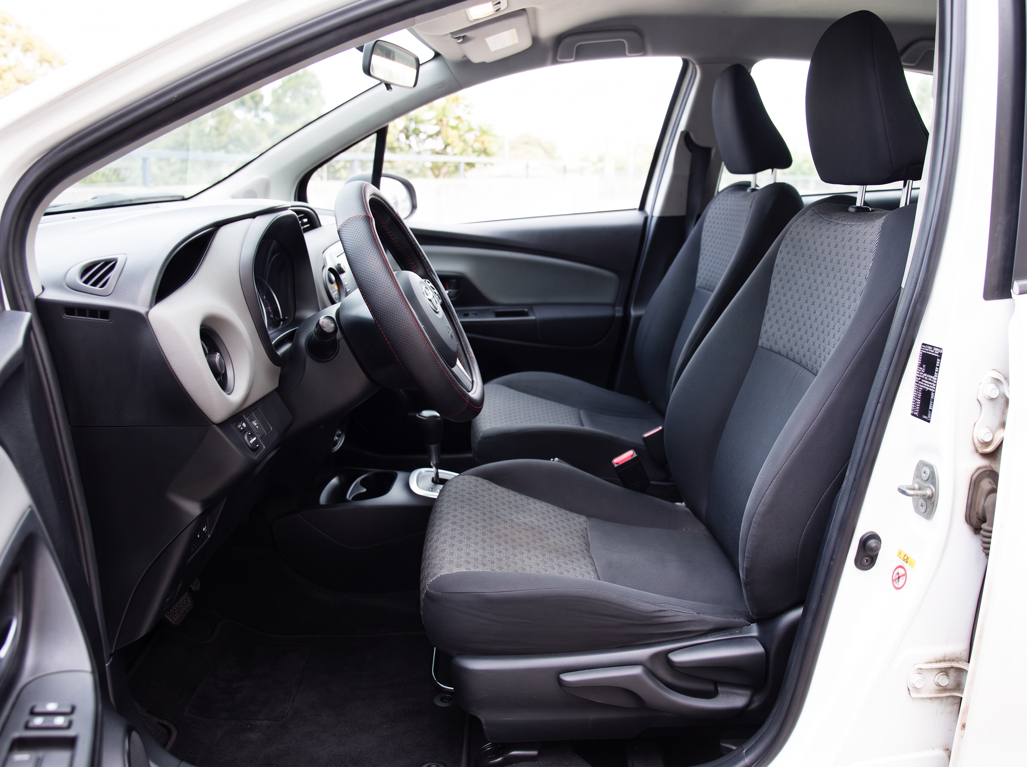 Toyota Yaris Hybrid Boîte Automatique