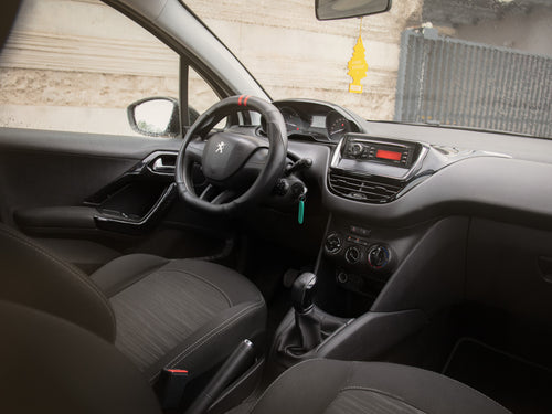 Peugeot 208 1,6HDi 75Cv BVM5